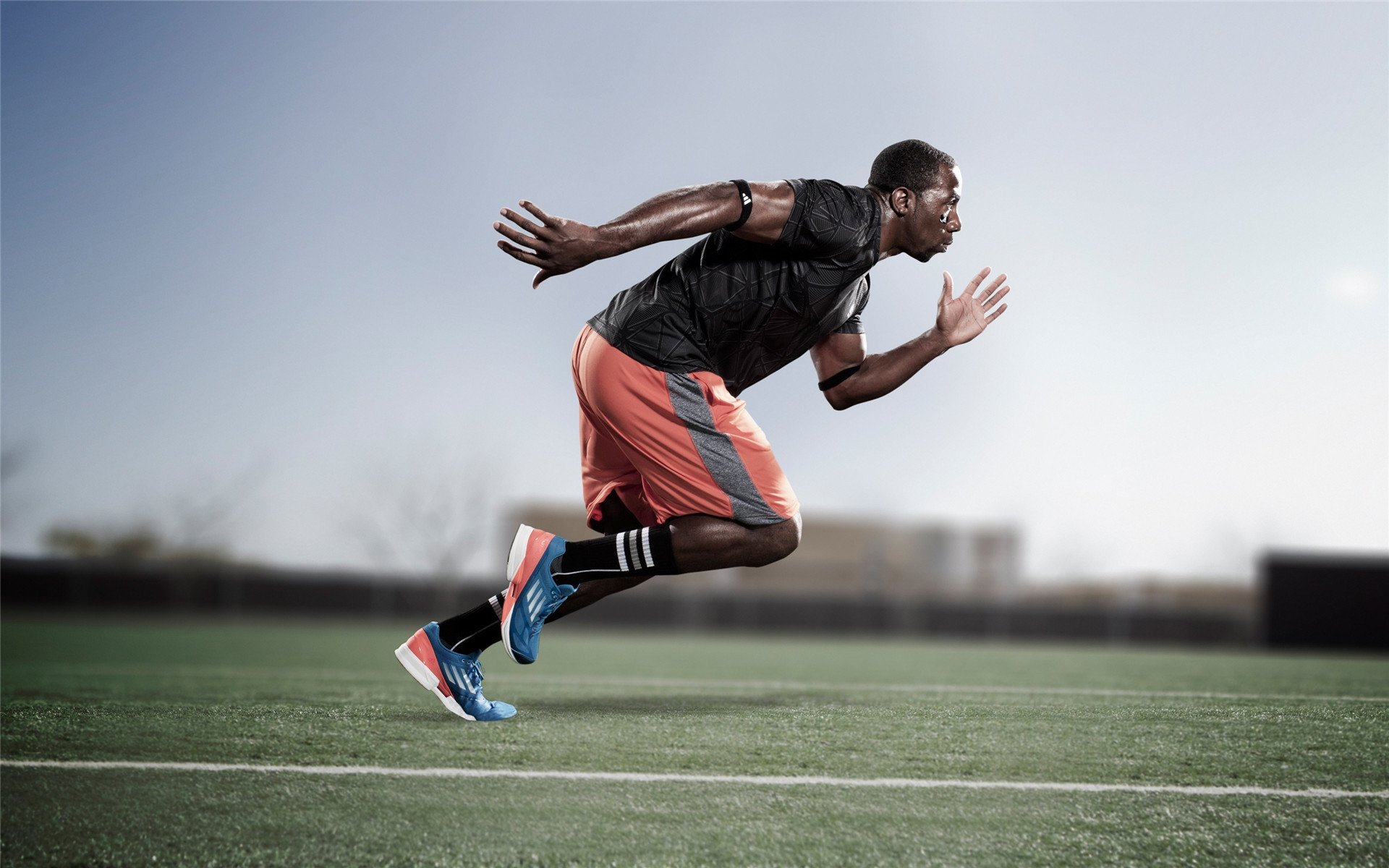 开云体育下载官网-游泳节奏控制和冲刺规划意识加强，游泳规律